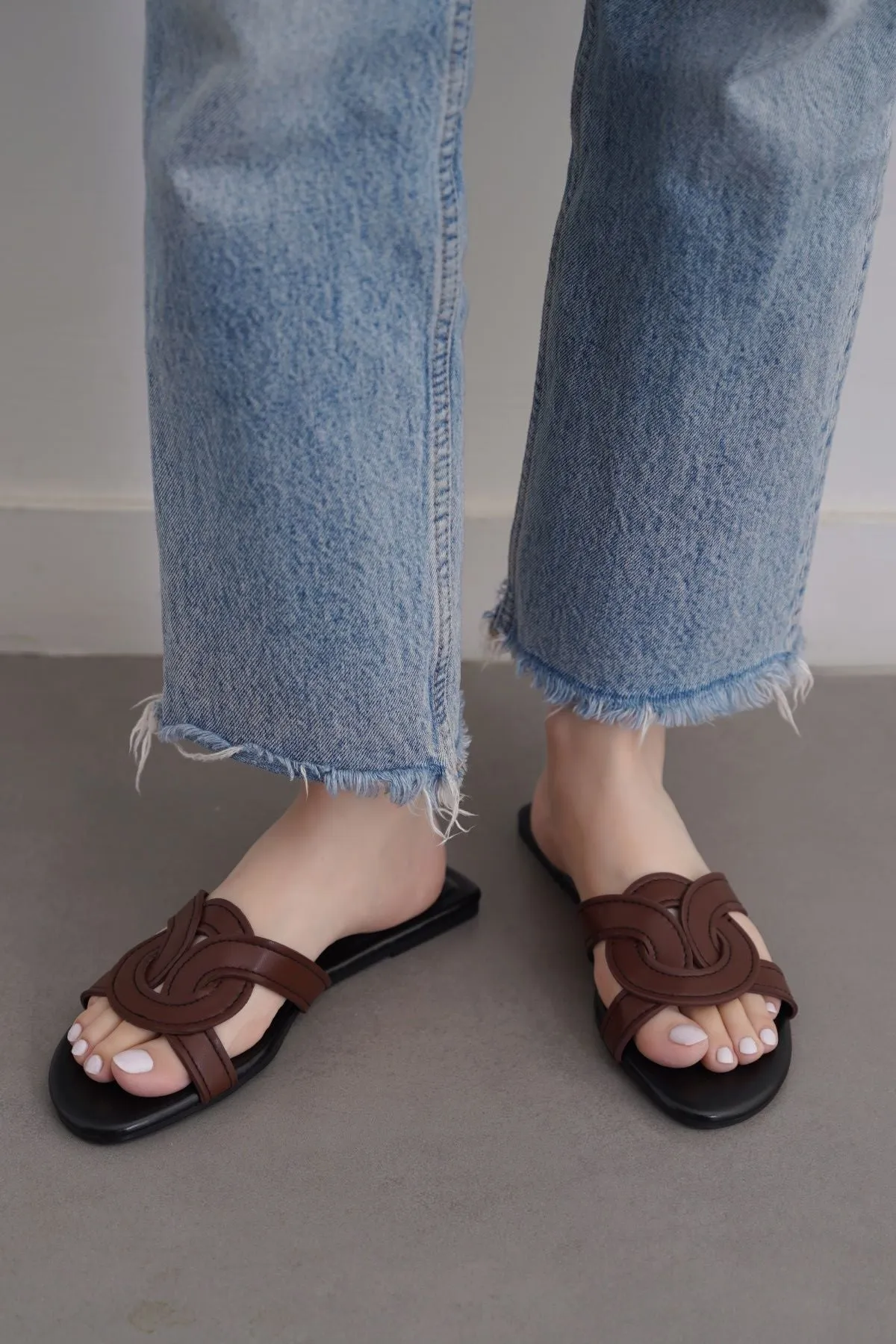 BOULEVARD SLIDES