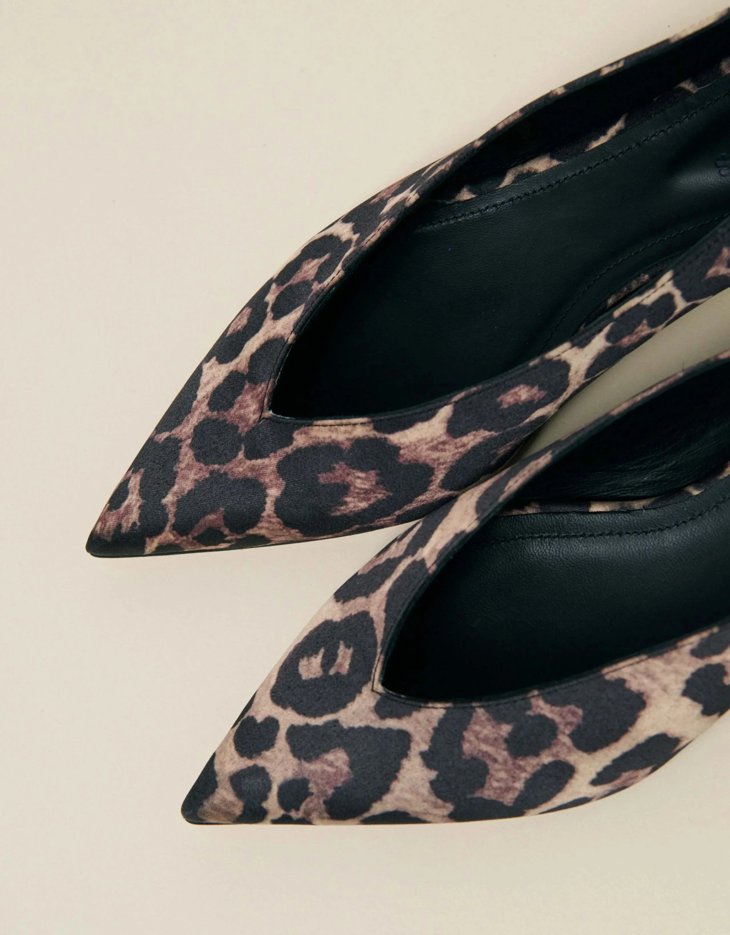 DOF Studios Claudia Leopard Satin