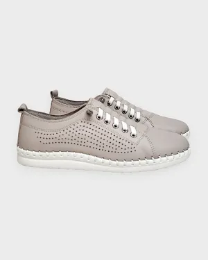 Everly Leora 01 Size 40 only