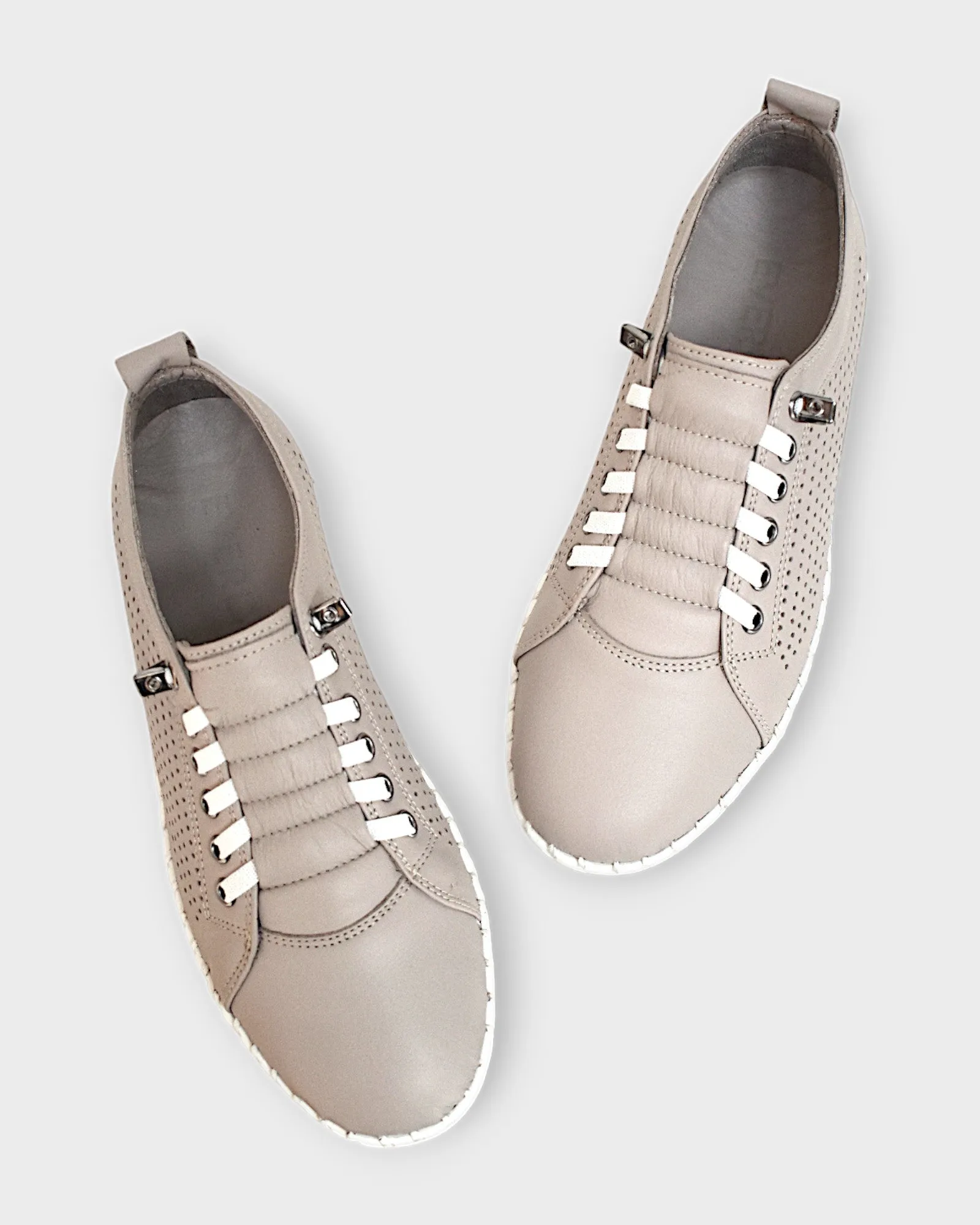 Everly Leora 01 Size 40 only