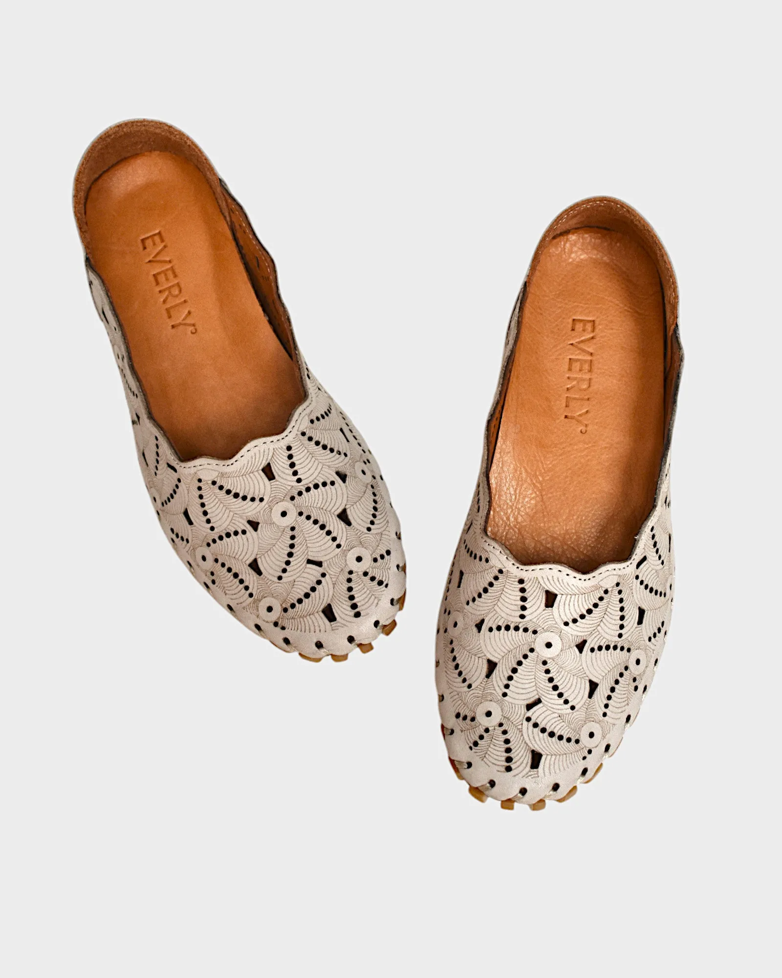 Everly Molly 01