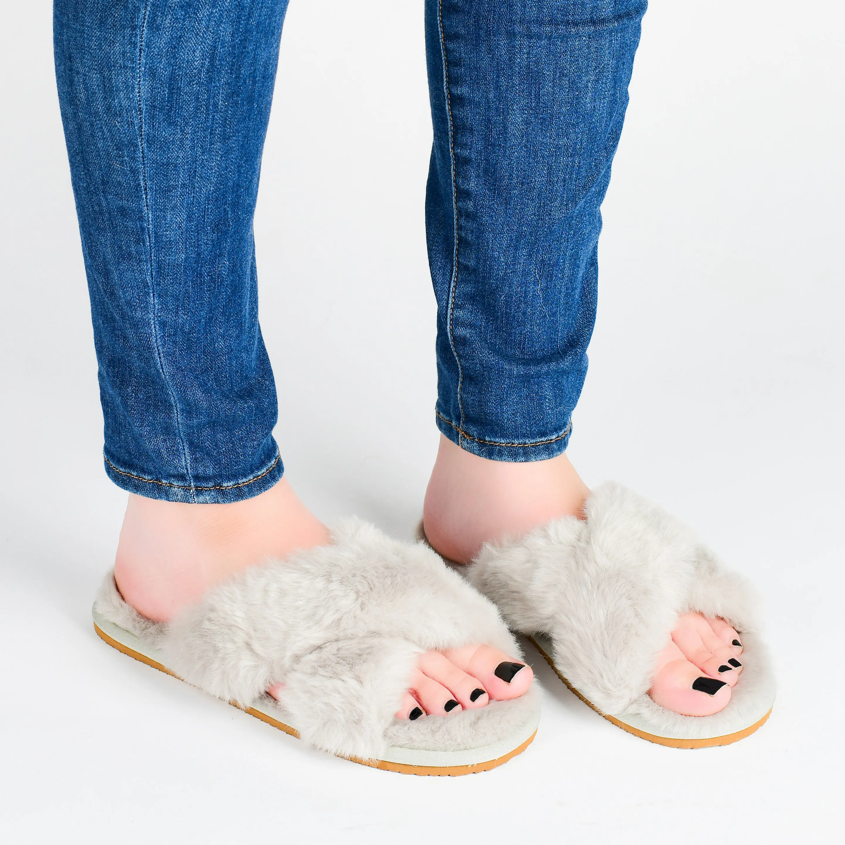 Journee Collection Women's Winkk Slipper