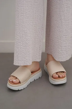 LEATHER MAMA PLATFORM SLIDES