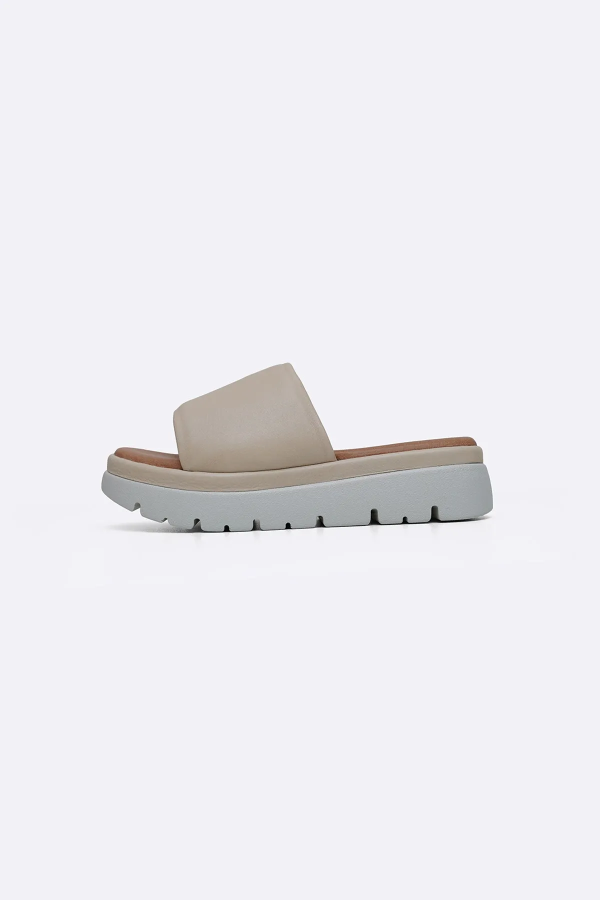 LEATHER MAMA PLATFORM SLIDES