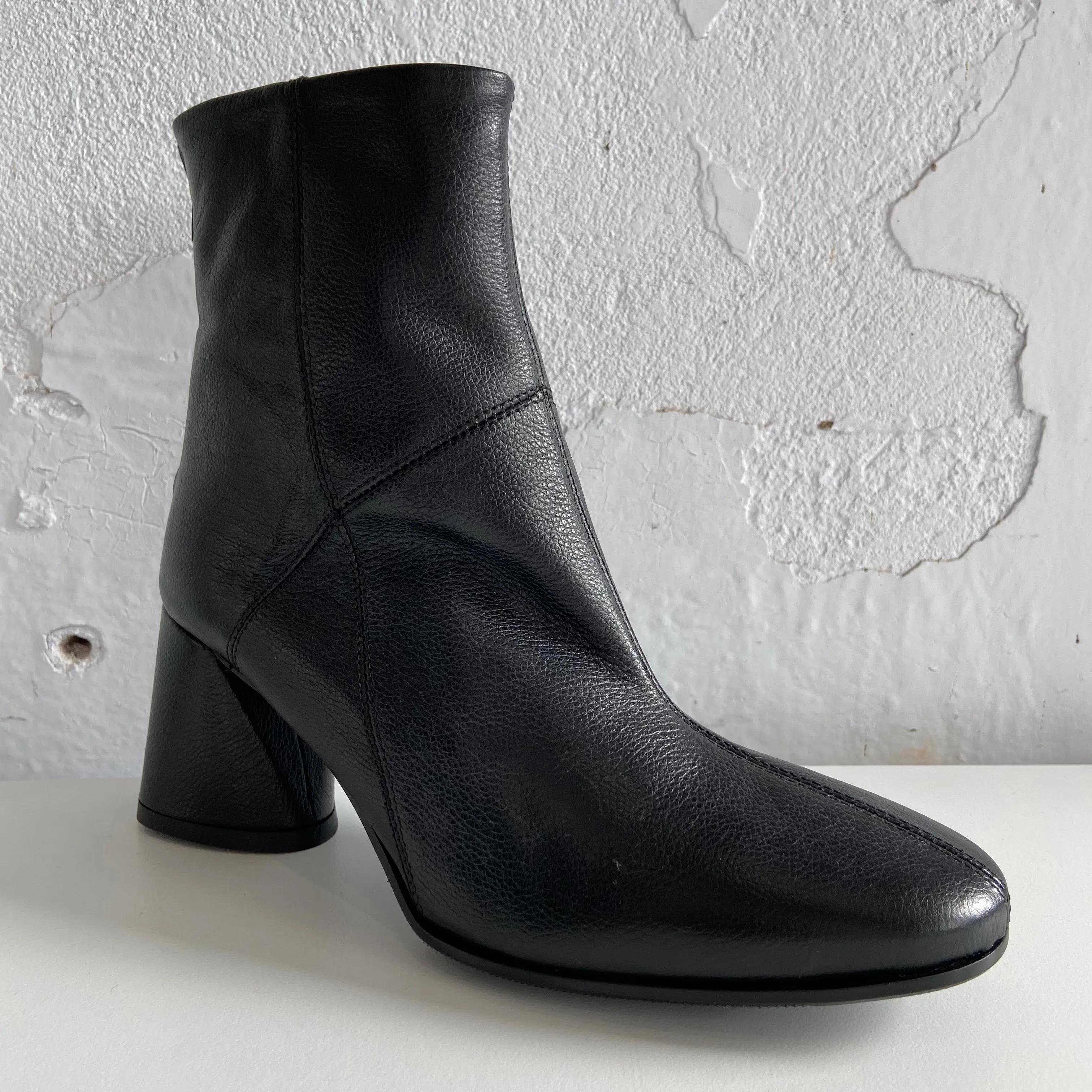 Lilimill 7142 Nero - LAST PAIR size 37