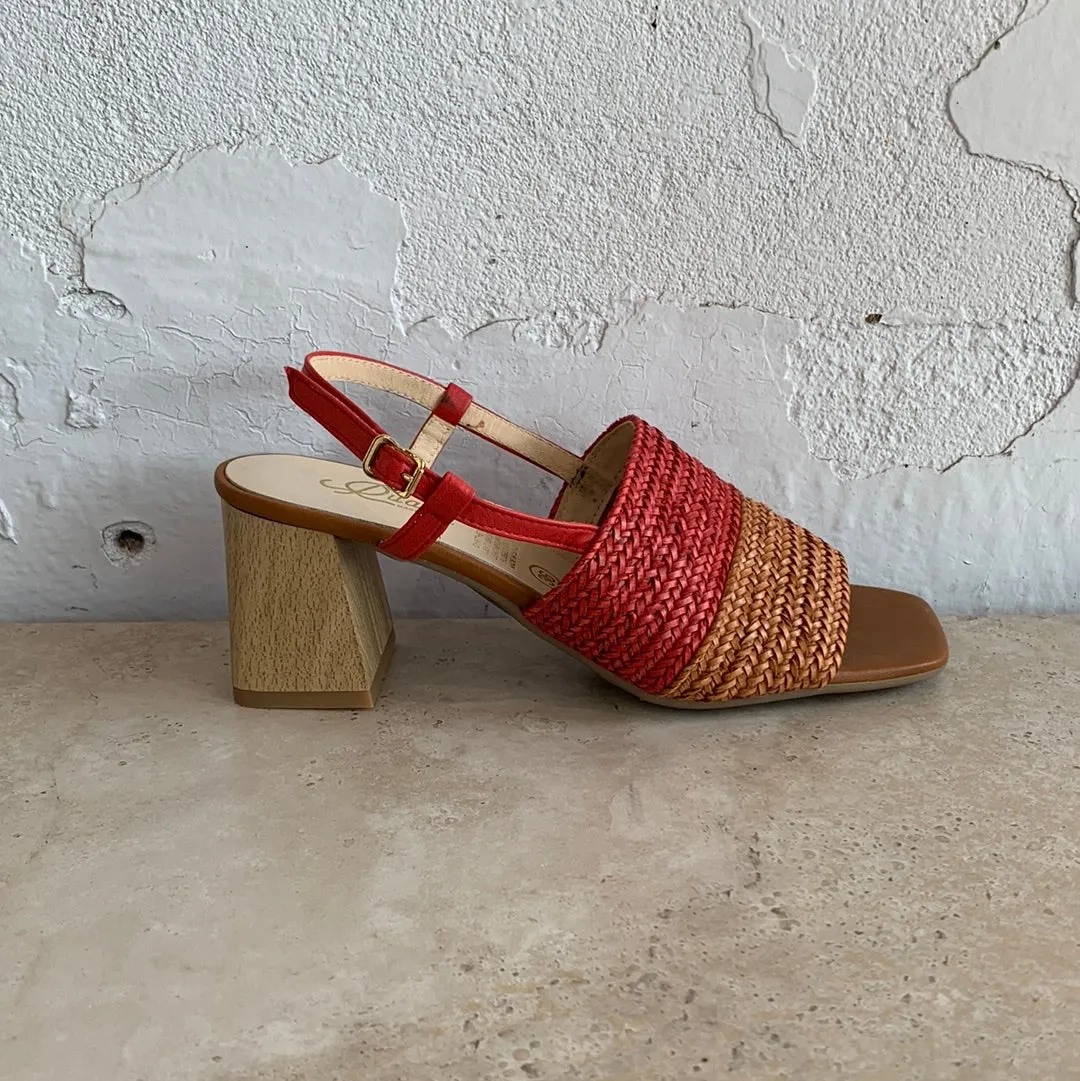 Quait 23075 Rojo - LAST PAIR size 42