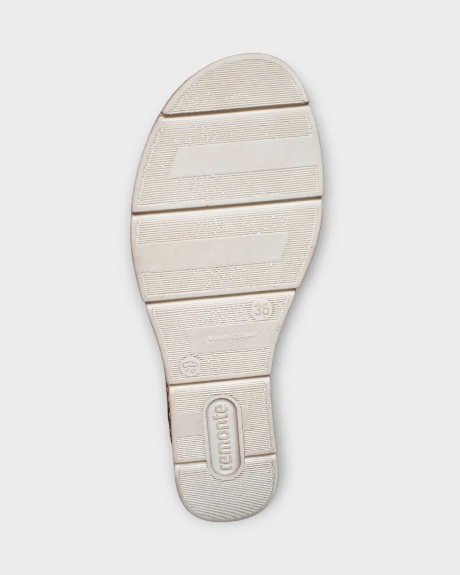 Remonte D2L50-24
