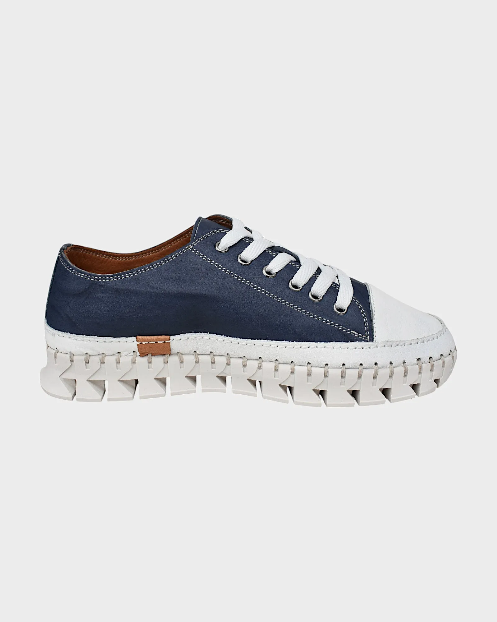Roamers Paris Size 36 only
