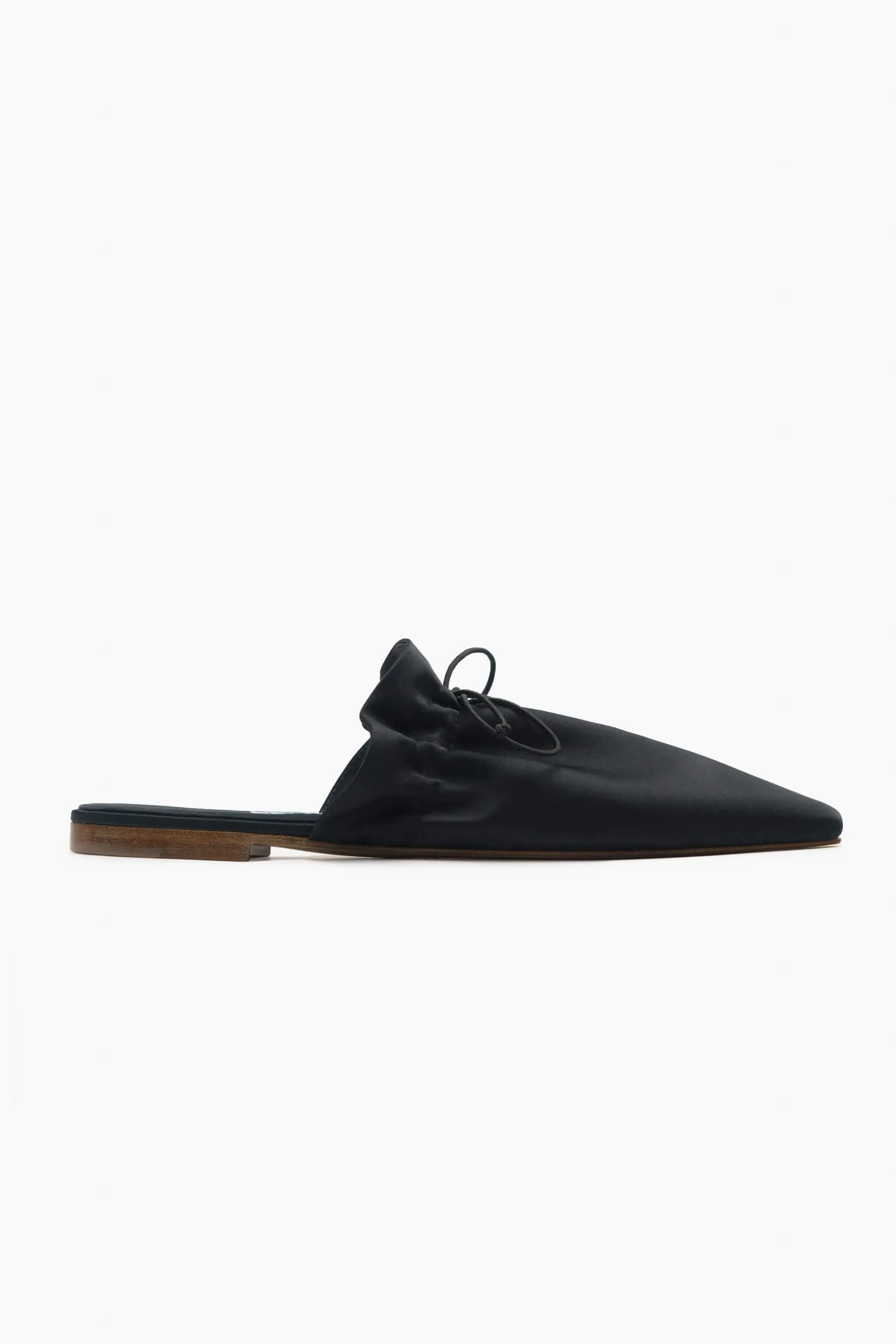 The Puff Slippers in Black