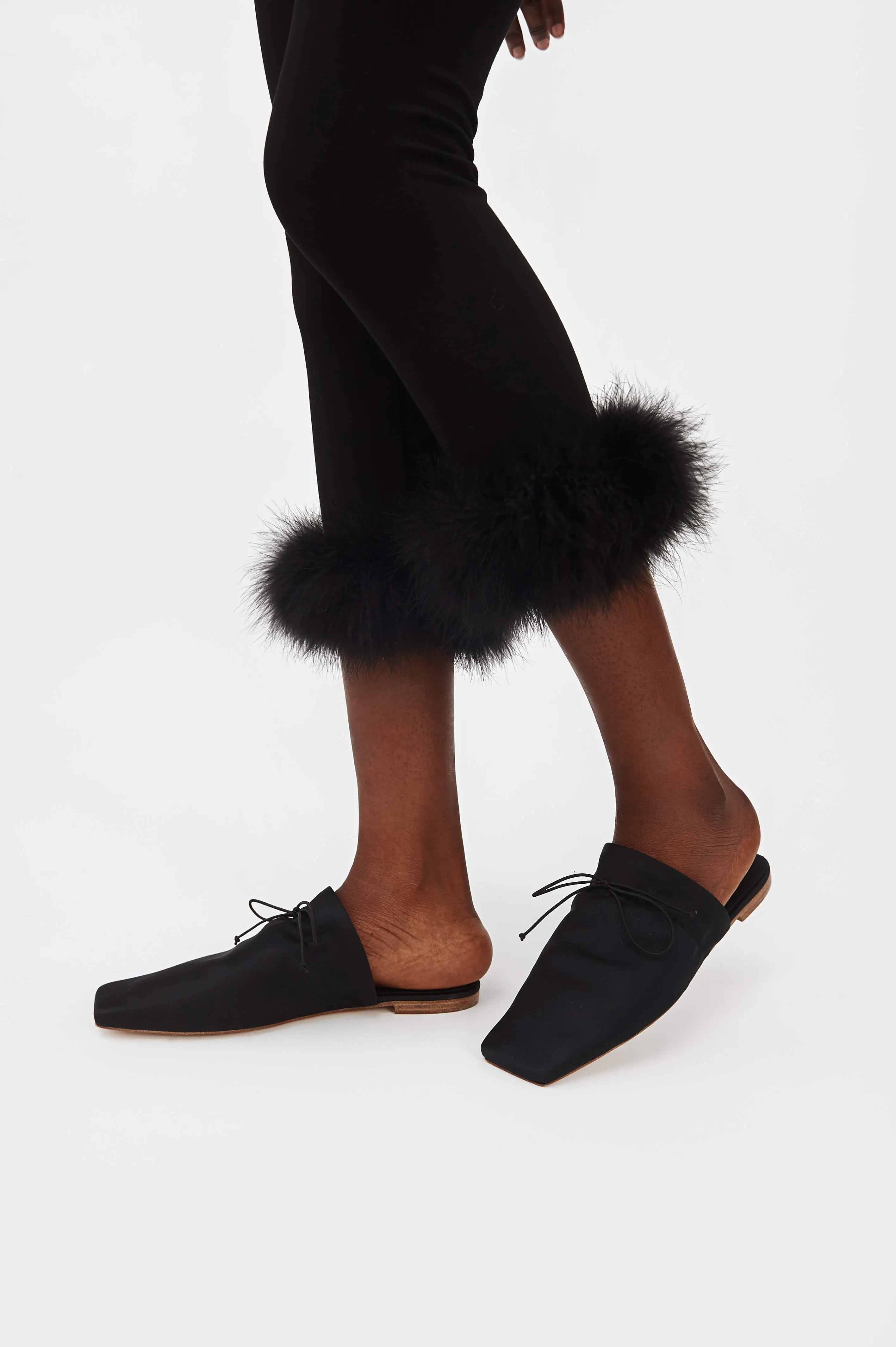 The Puff Slippers in Black