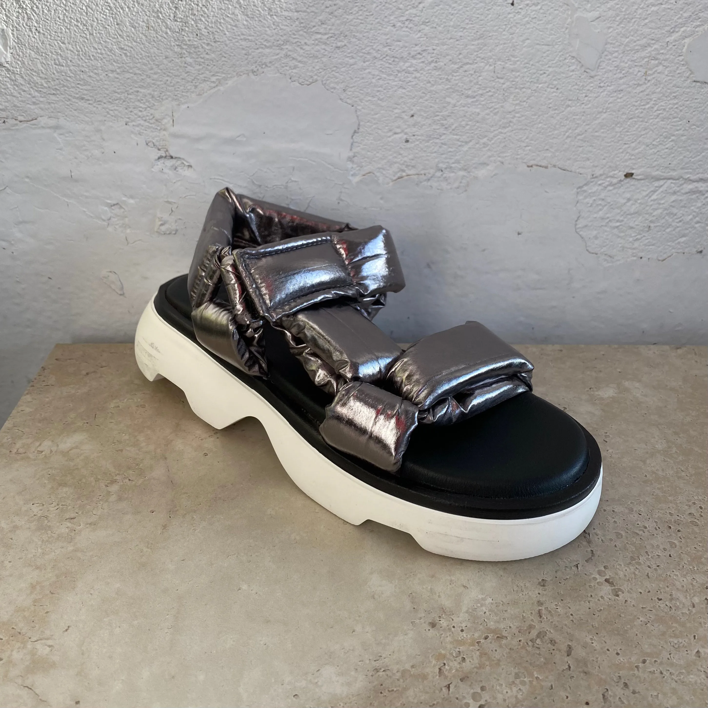 Wave 23726 Gunmetal - LAST PAIR size 38