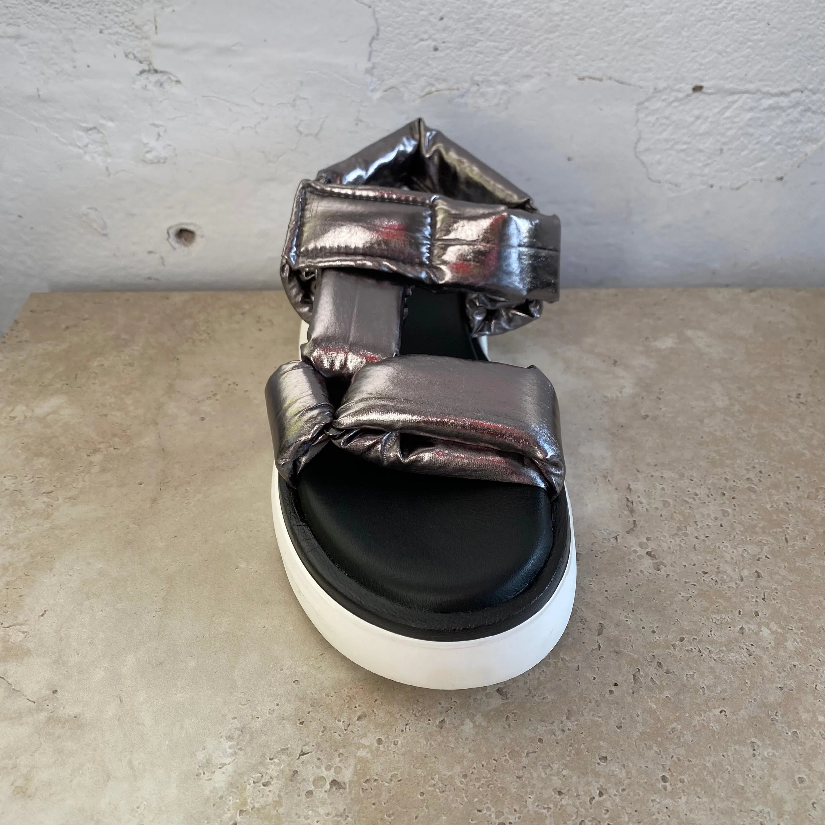 Wave 23726 Gunmetal - LAST PAIR size 38