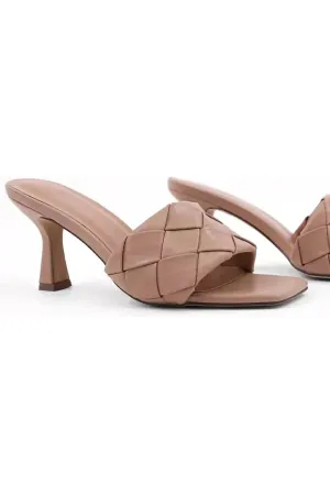 Women Holly Heel In Nude