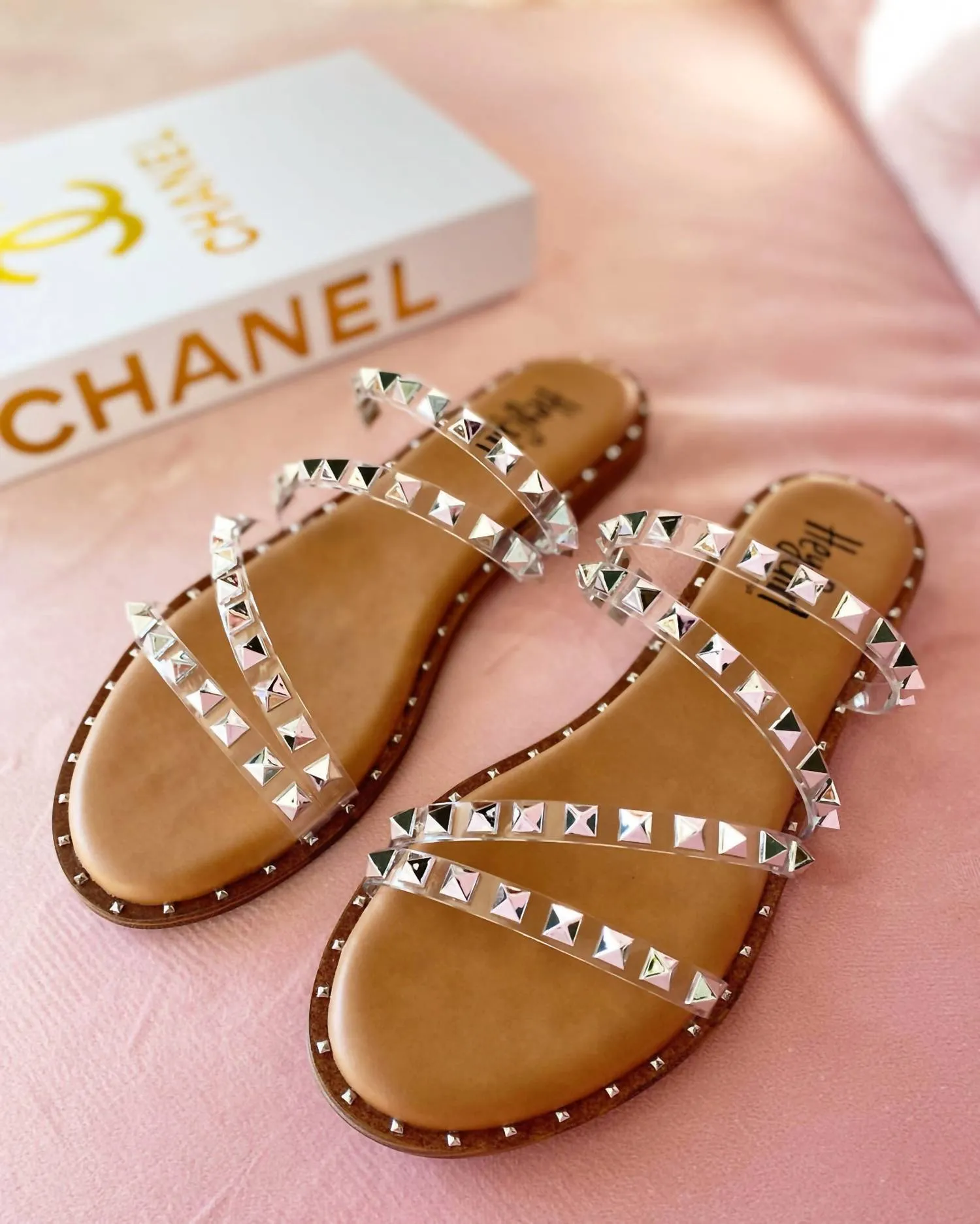 Women's Beach Please Sandal In Clear