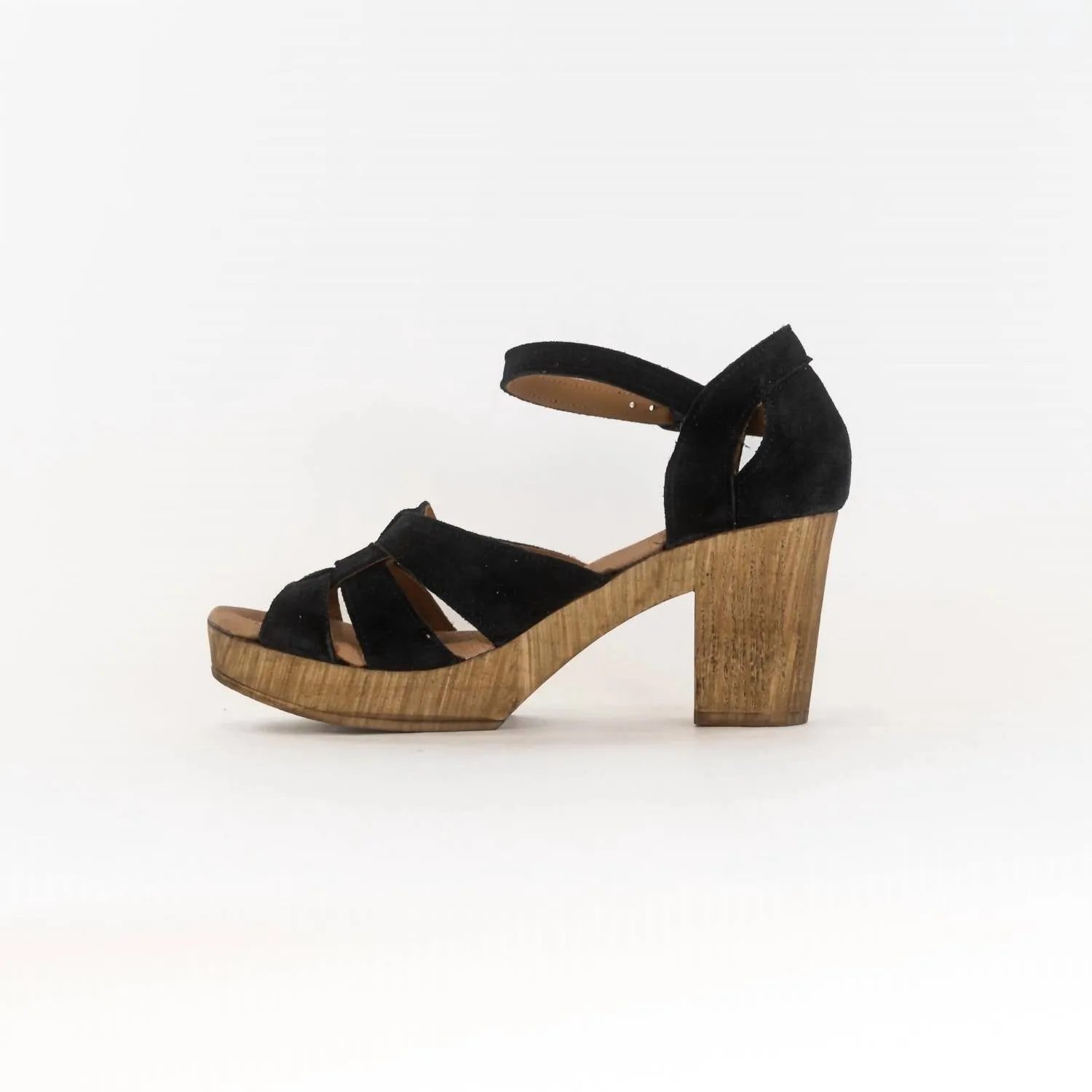 Women's Savy Sandal In Black