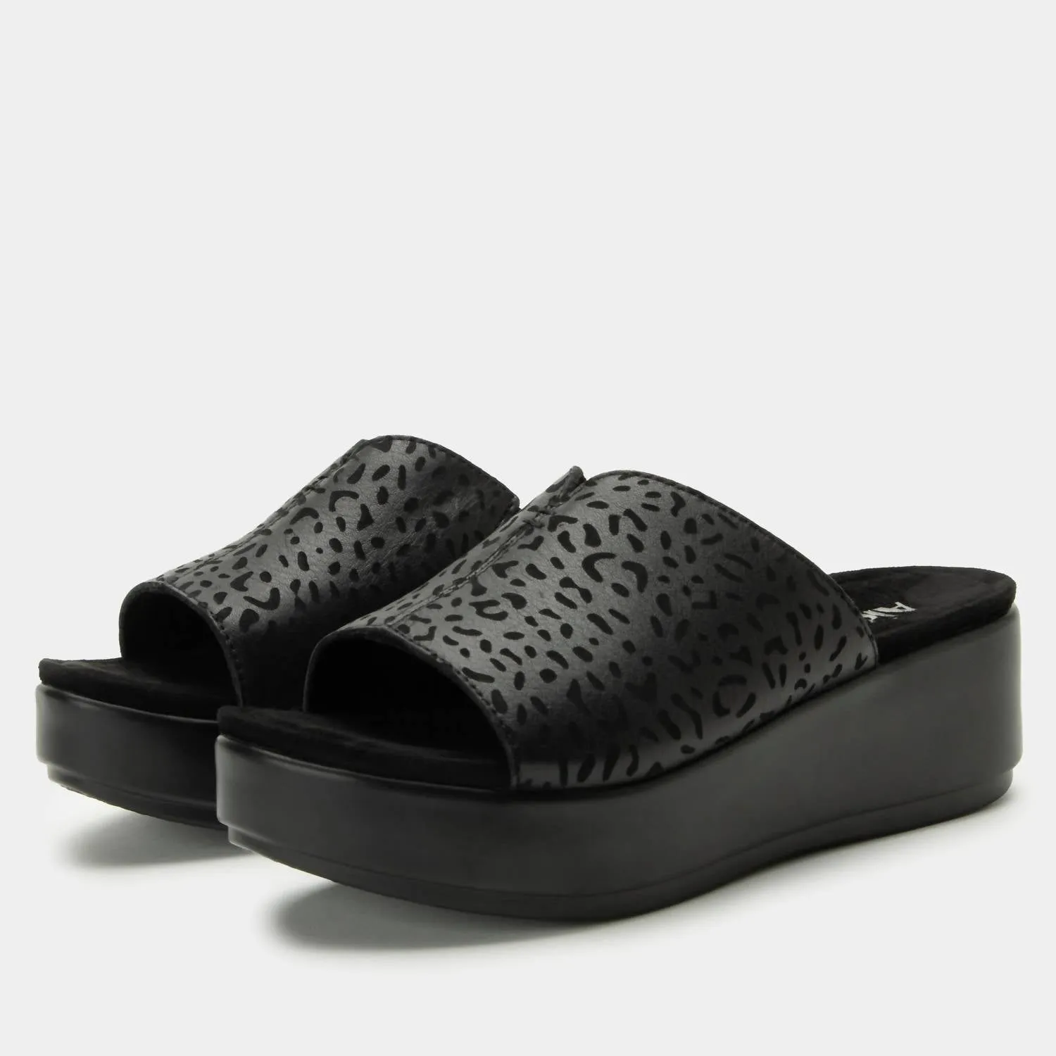 Women's Triniti Comfort Flatform Sandal In Not A Cheetah