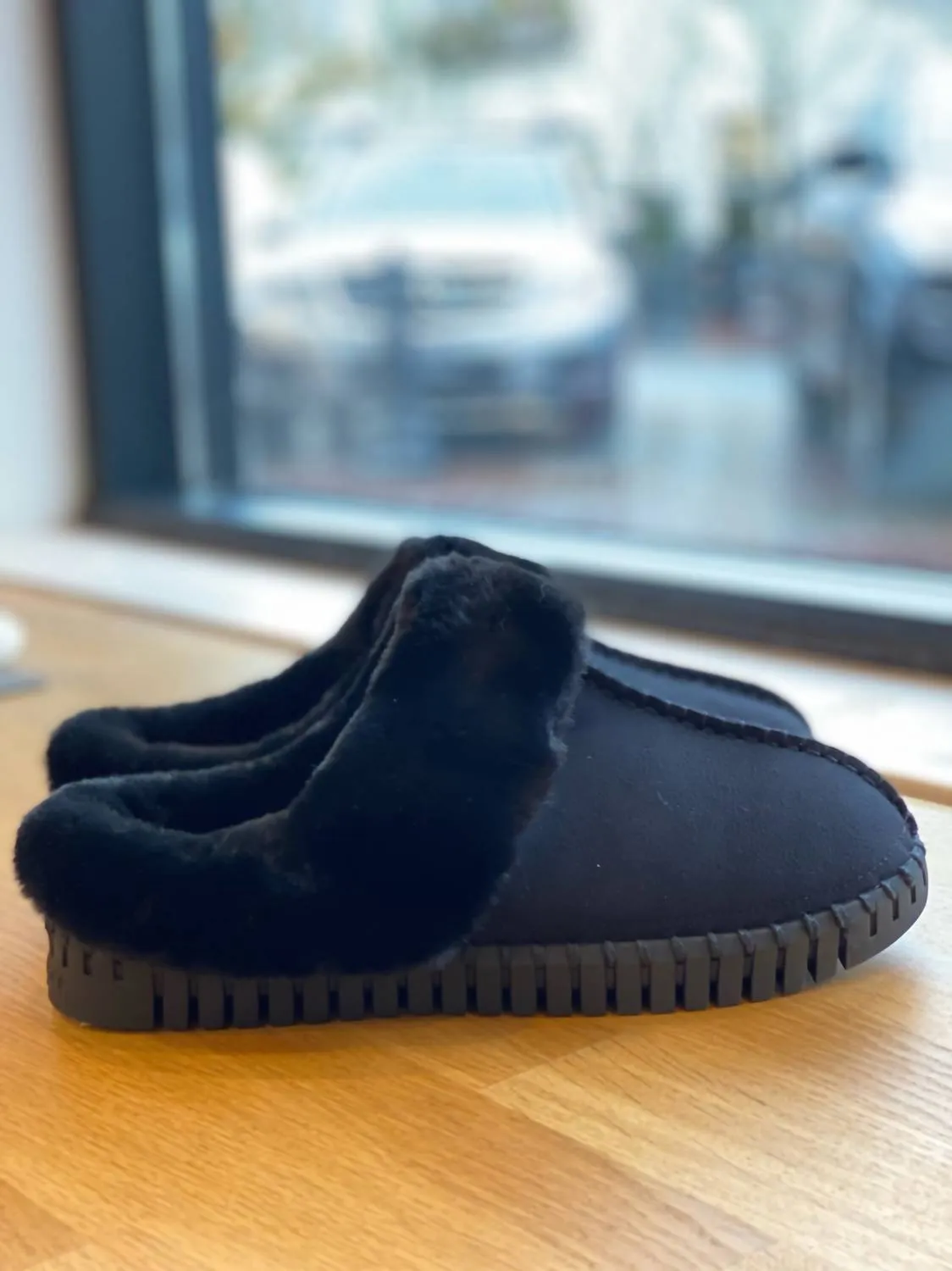 Women's Tulip Slipper In Black